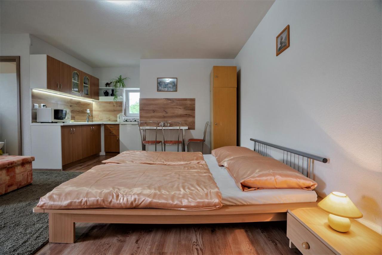 Liptovsky Michal Apartmany Anna מראה חיצוני תמונה